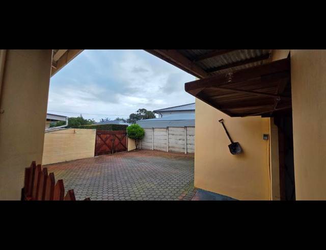 3 BEDROOM HOUSE FOR SALE IN DA NOVA